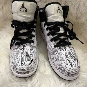 Air Jordan 1 MID SE (GS) - 7y